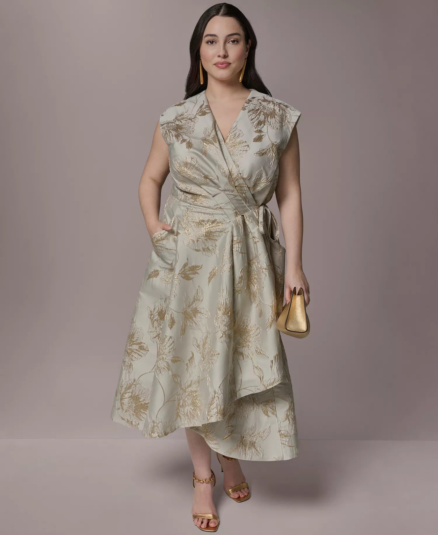 mni-0391b5e24f13c0d19f6481a21cb40ae9 Plus Size Sleeveless Dress