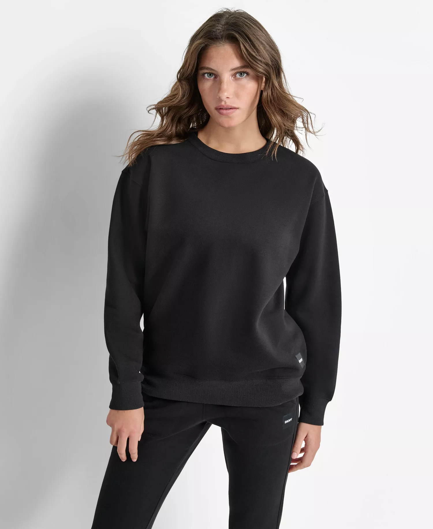 mni-03e71ac47872be4bdeead513627394ff Women's Tonal Logo Patch Crewneck Sweatshirt