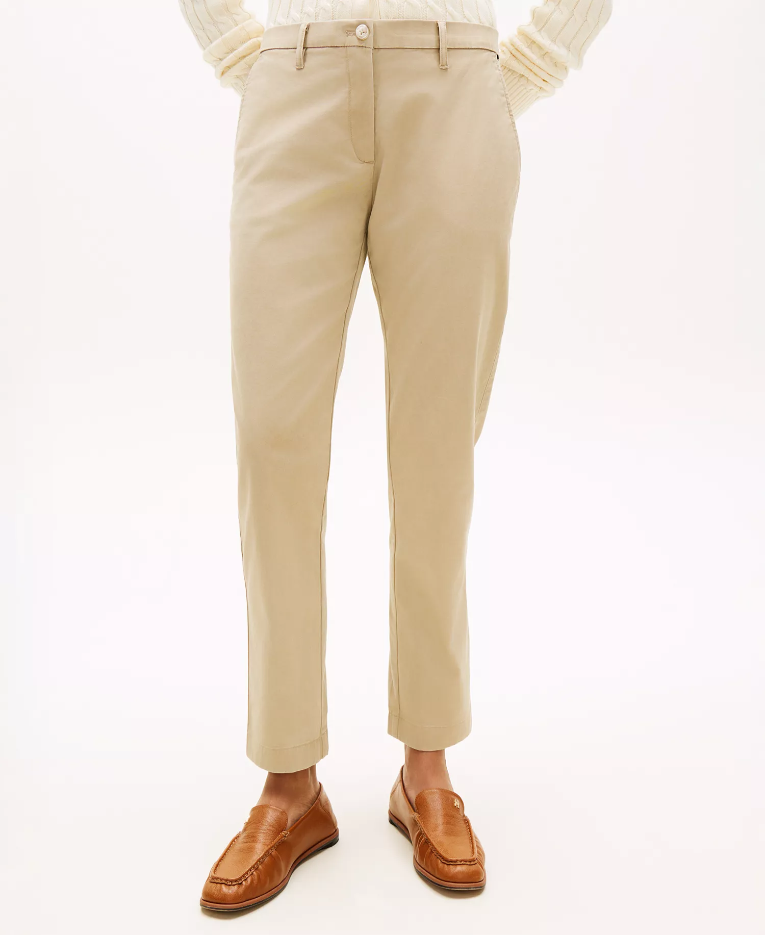mni-23b8c079e346a8a56653338d4014c391 Women's Twill Slim Chino Pants — изображение 3
