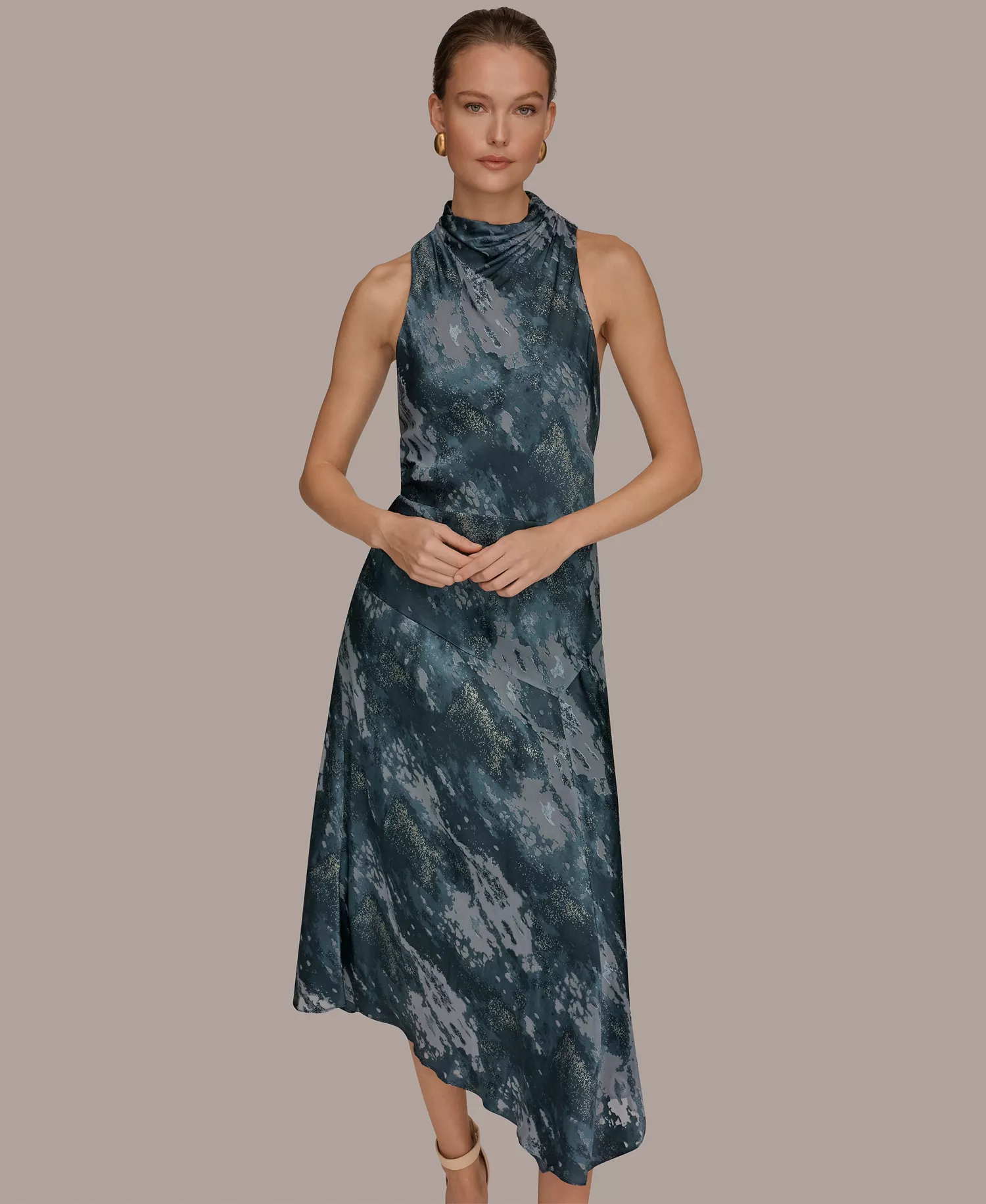 mni-3231f65df00a22c8e260df866198a3eb Women's Sleeveless High Neck Midi Dress