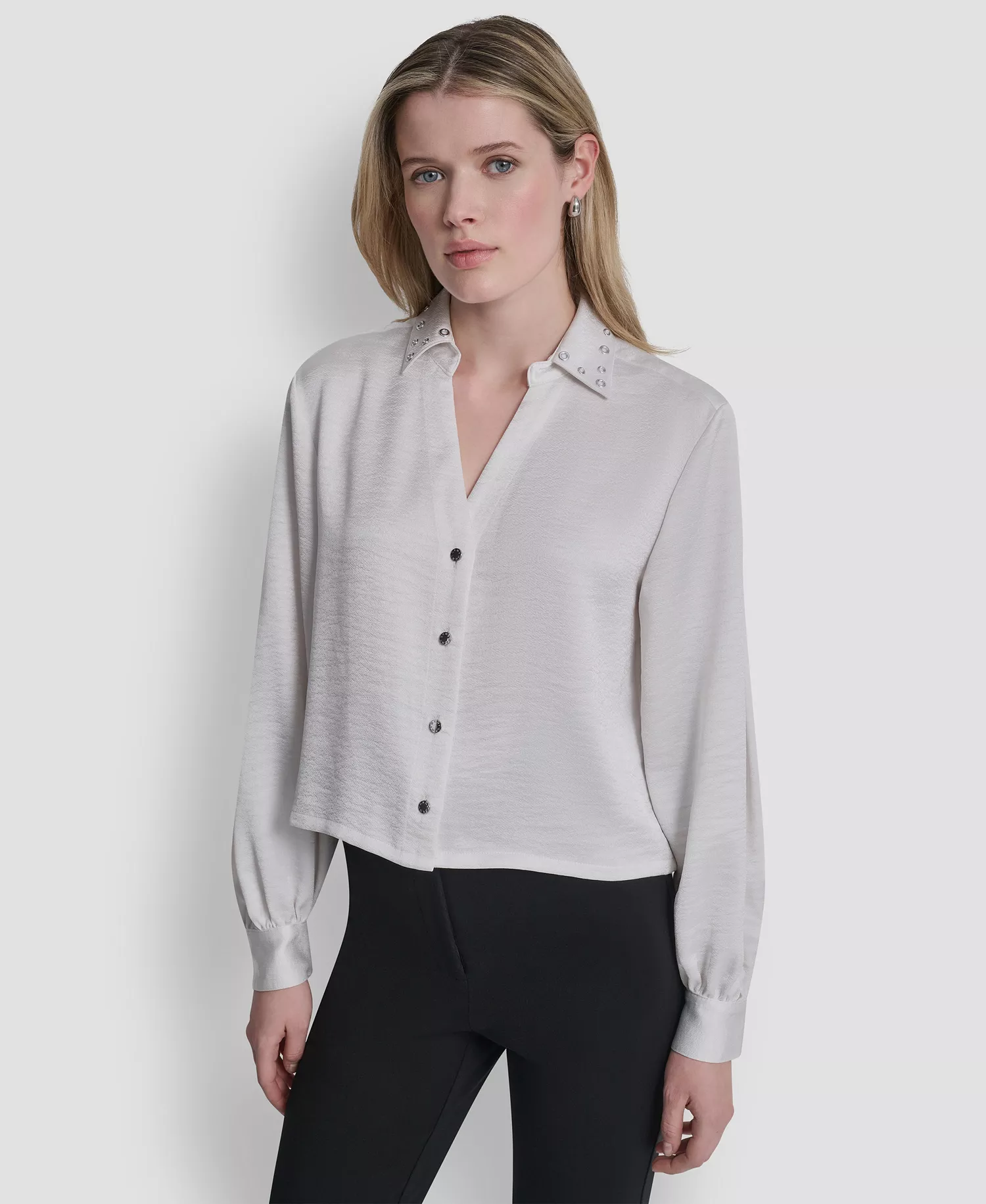mni-37b0b9e89b40573936bd26fba3d65631 Women's Studded Collar V-Neck Shirt — изображение 3