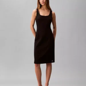 Women's Sleeveless Scoop Neck Dress