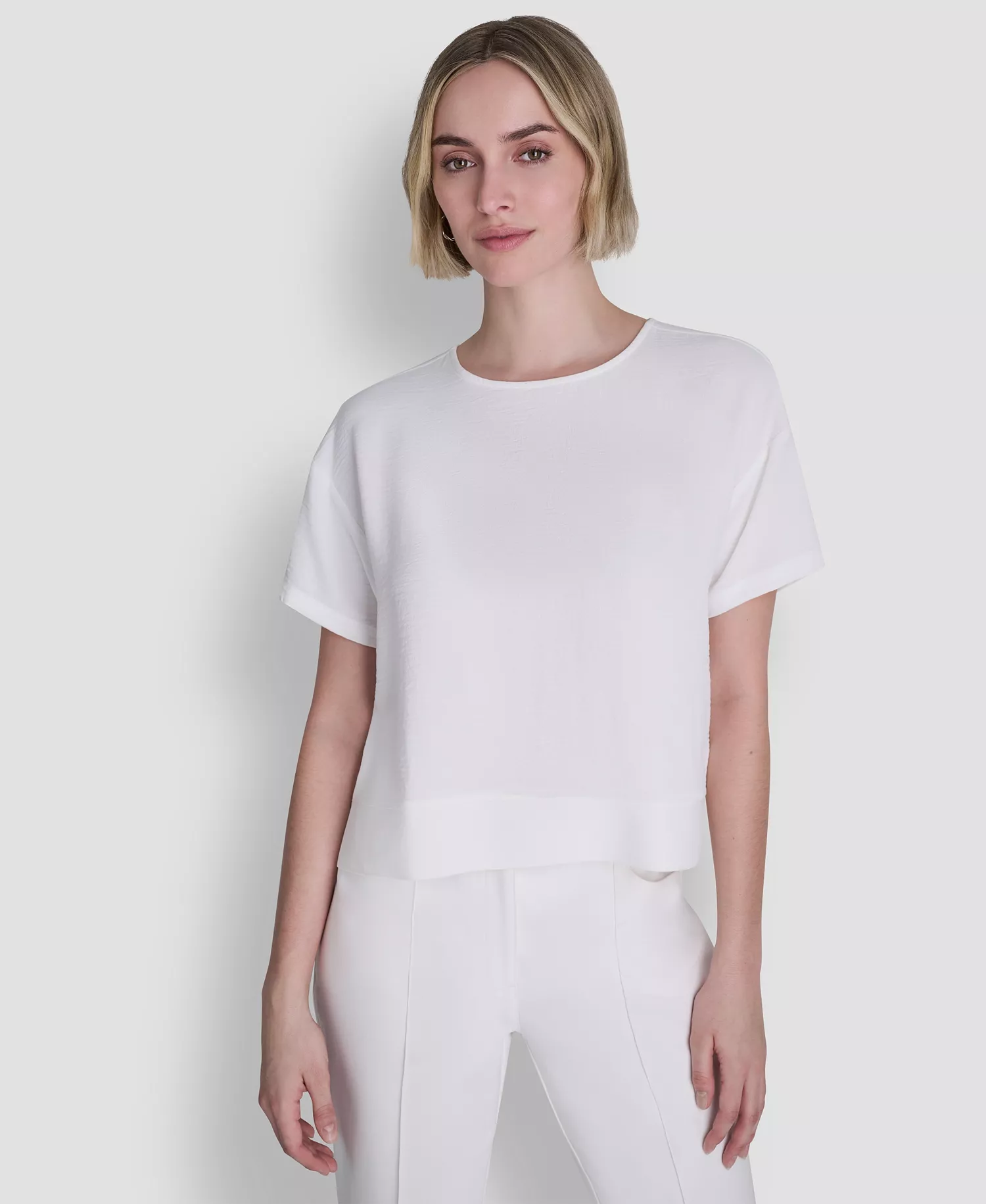 mni-47a0ac821a365c3a31f51bf16195f855 Women's Textured Woven Short-Sleeve Crew Neck Top — изображение 3