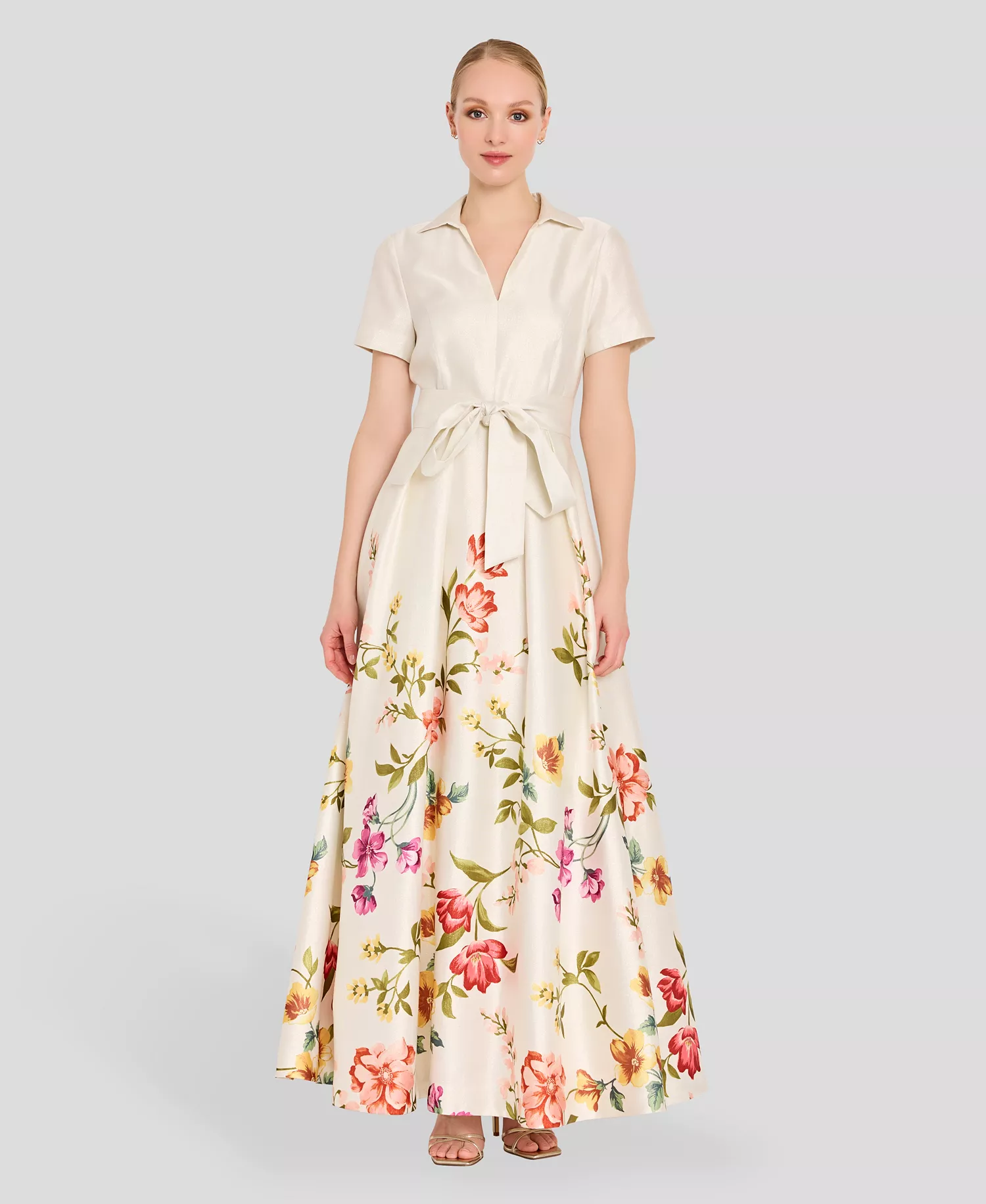 mni-4c88b89f3b52b35f4c33771718bf86e7 Women's V-Neck Short-Sleeve Printed Gown
