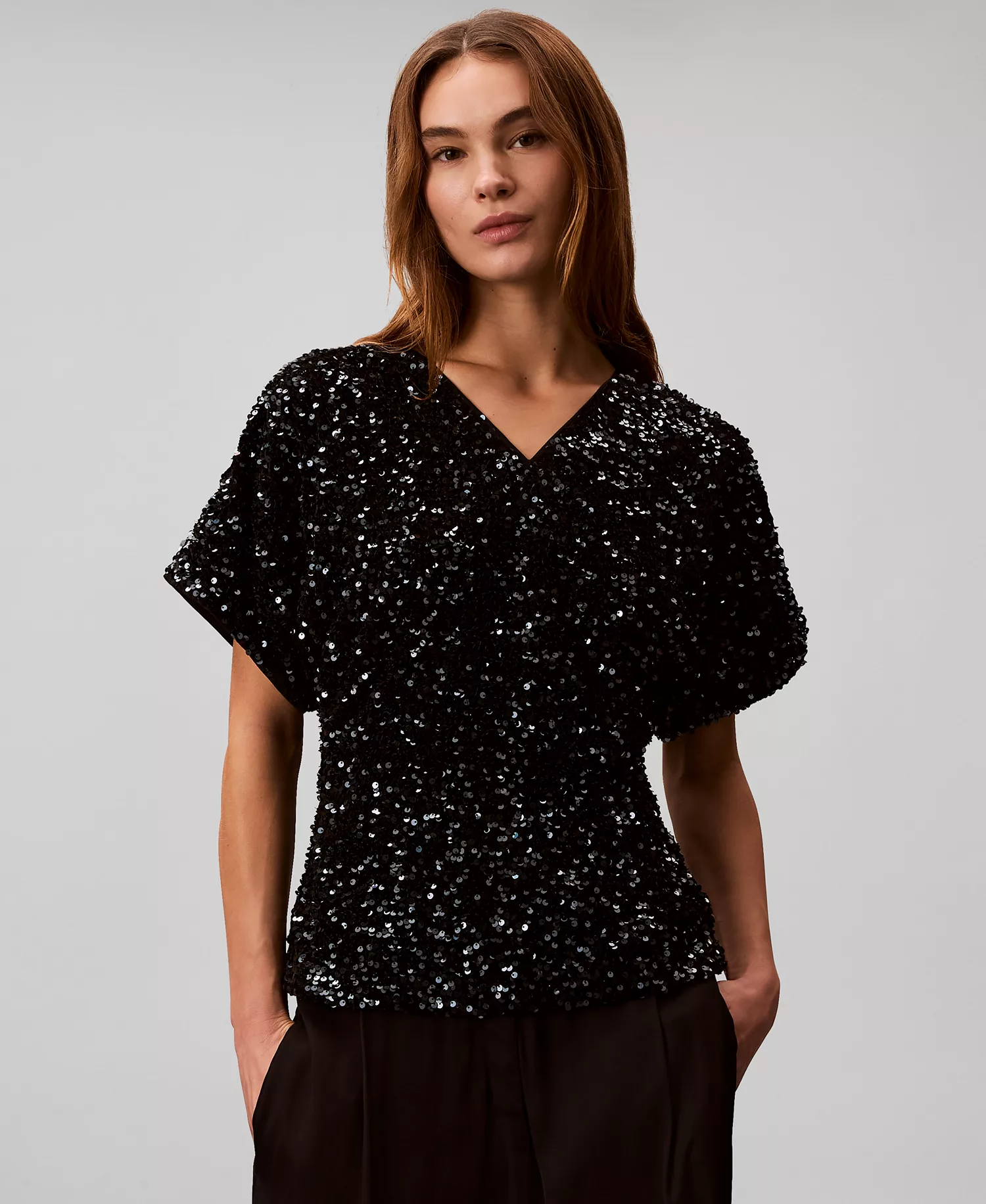 mni-673120336e1cdbaaee984c412f4f2e2c Women's V-Neck Sequin Top