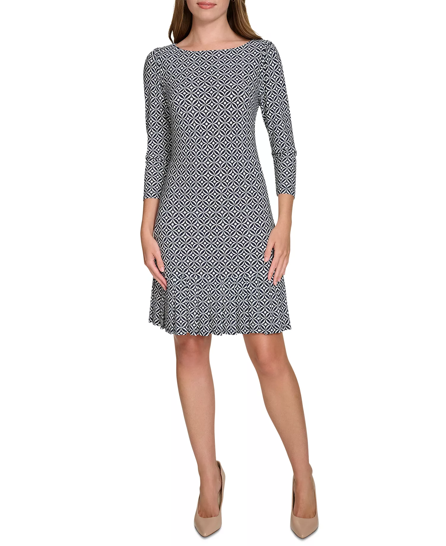 mni-92e17d8aaf9317658852a0d2aa01de80 Women's Printed Pleated-Hem Shift Dress