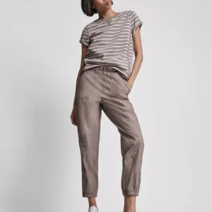 Women's Crew Neck Roll-Sleeve Top