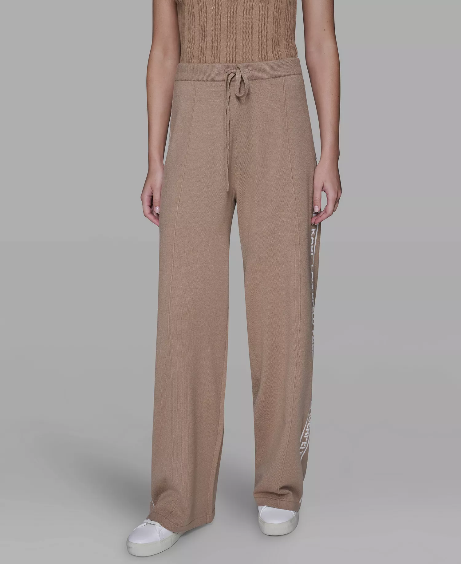 mni-b03ee14831235bddde997ffe5ac8a2ae Women's Logo Detail Pants — изображение 3
