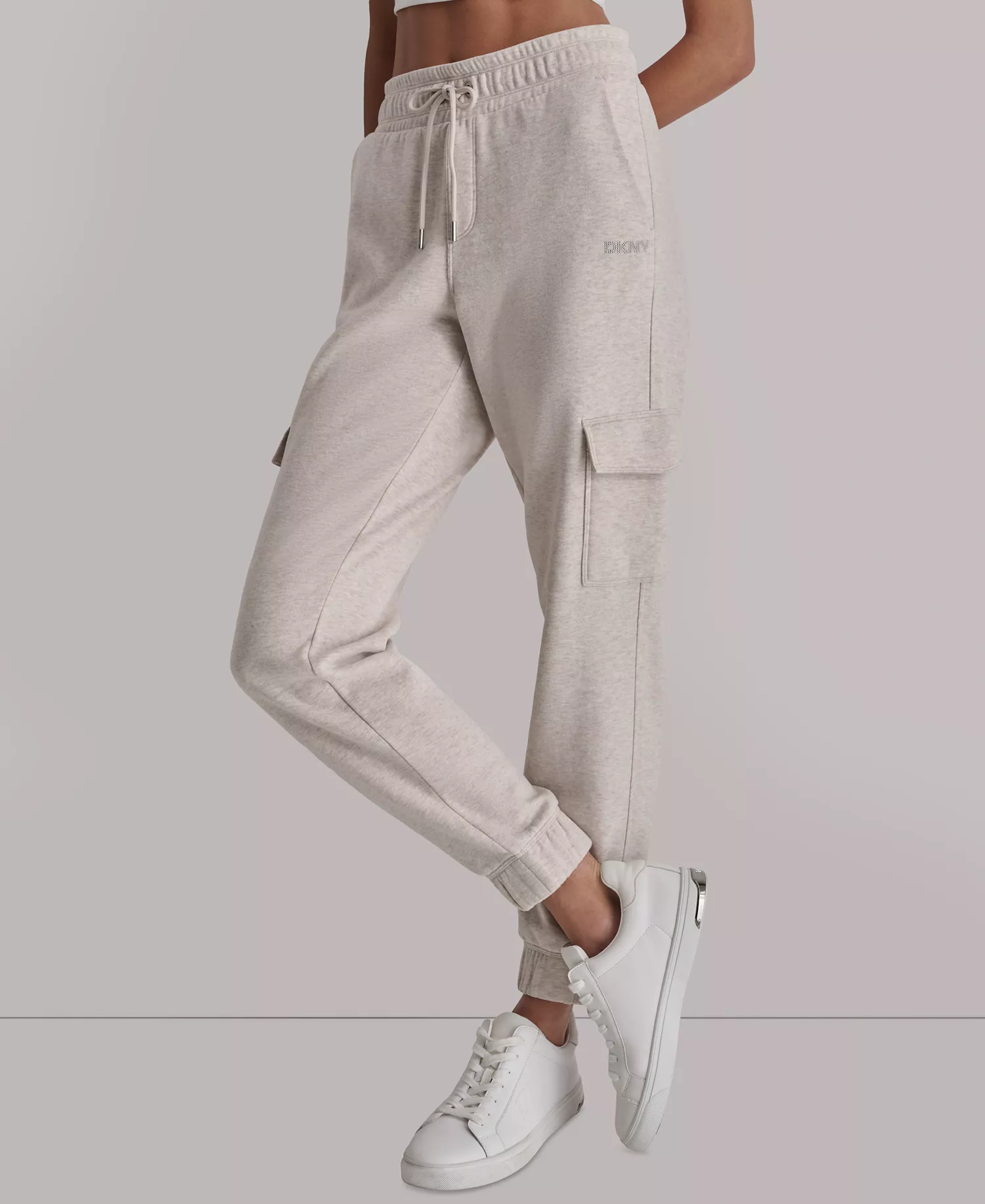 mni-b1cd4dbe454022177b50f5a128f567a8 Women's Studded-Logo Cargo Joggers — изображение 5