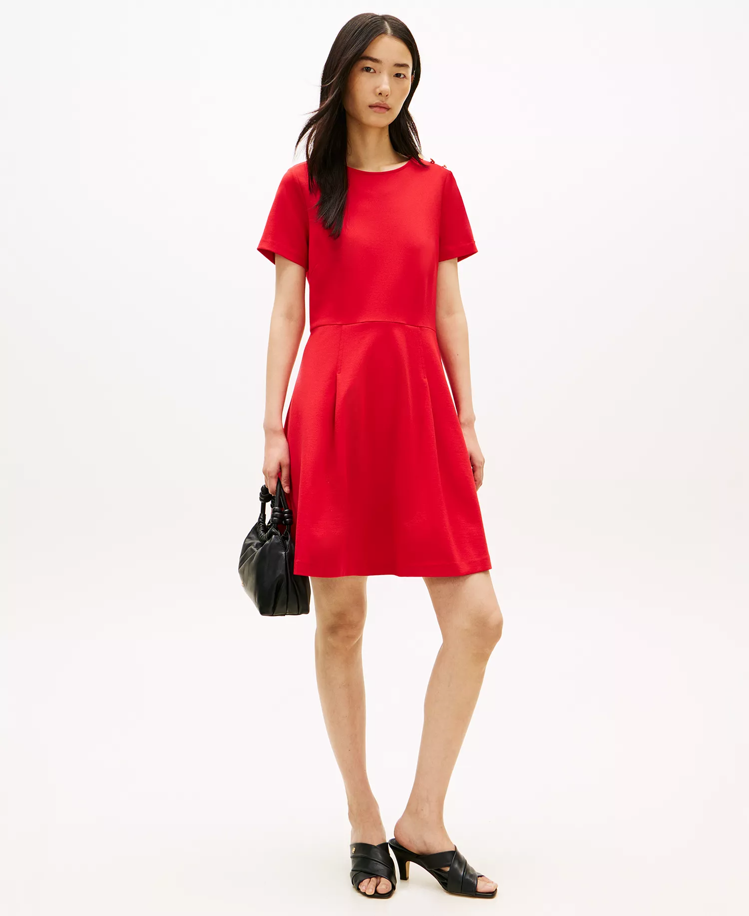 mni-df6240364178014f7b2a3c82df94615e Women's Pleated Short-Sleeve Dress — изображение 3