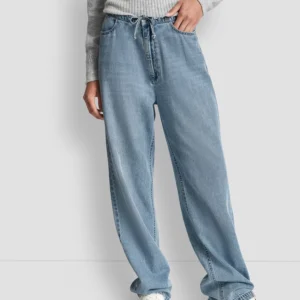 Petite Mid-Rise Drawstring Relaxed Fit Jeans