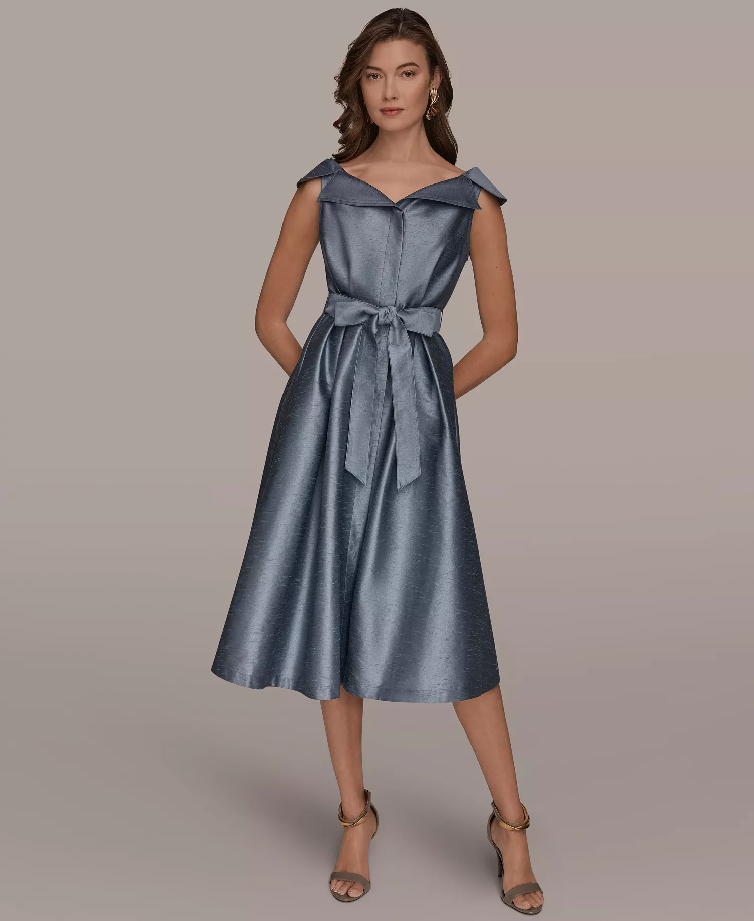 mni-ec7f13e282b208cd709fc0dd6d5ad7a7 Women's V-Neck Belted Midi Dress
