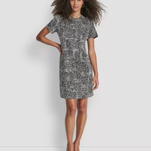Women's Short Sleeve Crewneck Shift Dress