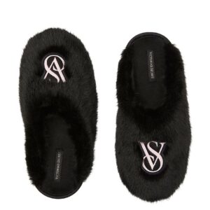 luxe plush closed toe slippers