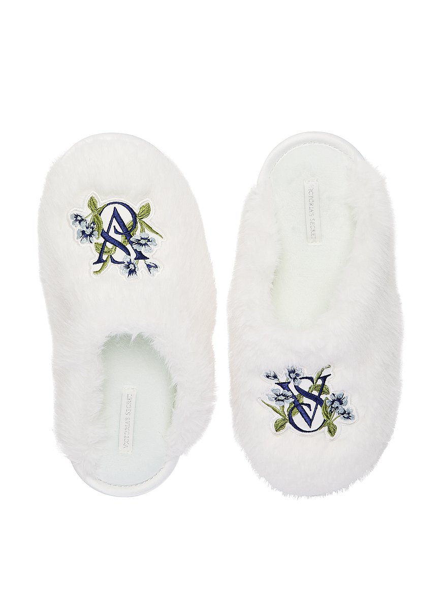 luxe plush closed toe slippers luxe plush closed toe slippers
