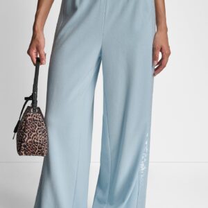 dknydj16825 26r dj6p3115 mon retailc 5db39015 30a5 4f6c a0e8 70123e5eeacf