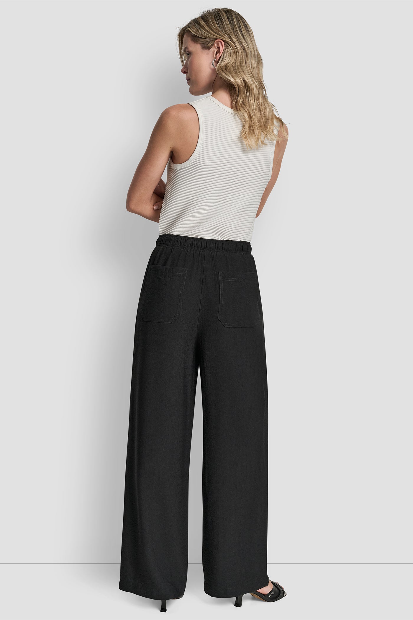 dknydw17225 4 p54k7d81 blk alt2 dknydw17225 4 p54k7d81 blk alt2