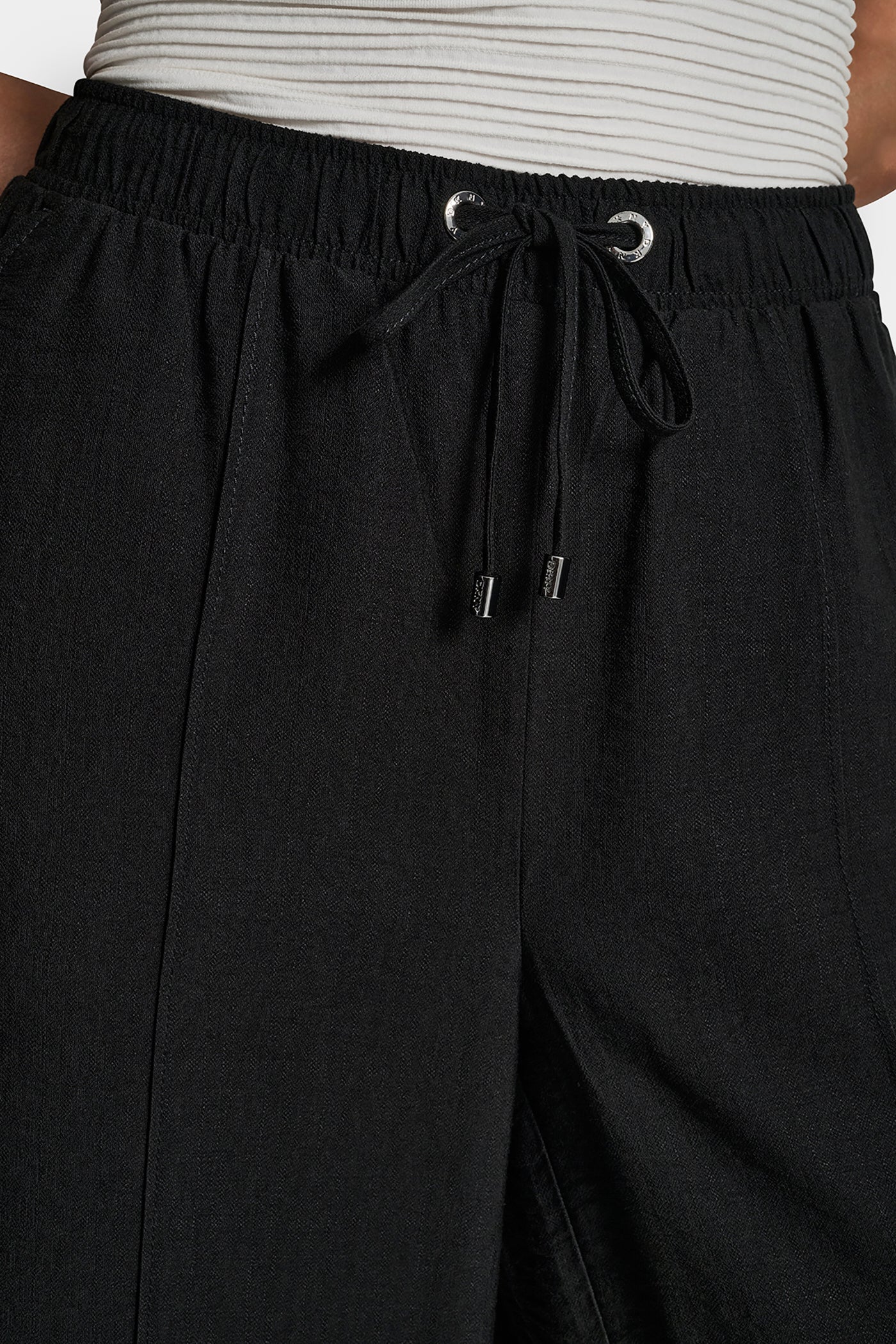 dknydw17225 4 p54k7d81 blk alt3 dknydw17225 4 p54k7d81 blk alt3