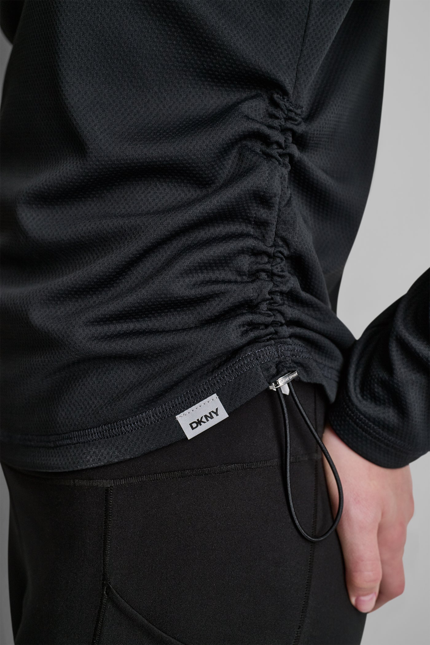 dknydp04926 23 dp6t9920 blk alt2 dknydp04926 23 dp6t9920 blk alt2