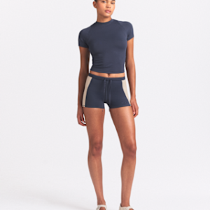 nikeskims matte shine mix Женские шорты 2 дюйма
