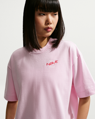 nike sportswear Женская укороченная футболка оверсайз модного кроя nike sportswear Женская укороченная футболка оверсайз модного кроя